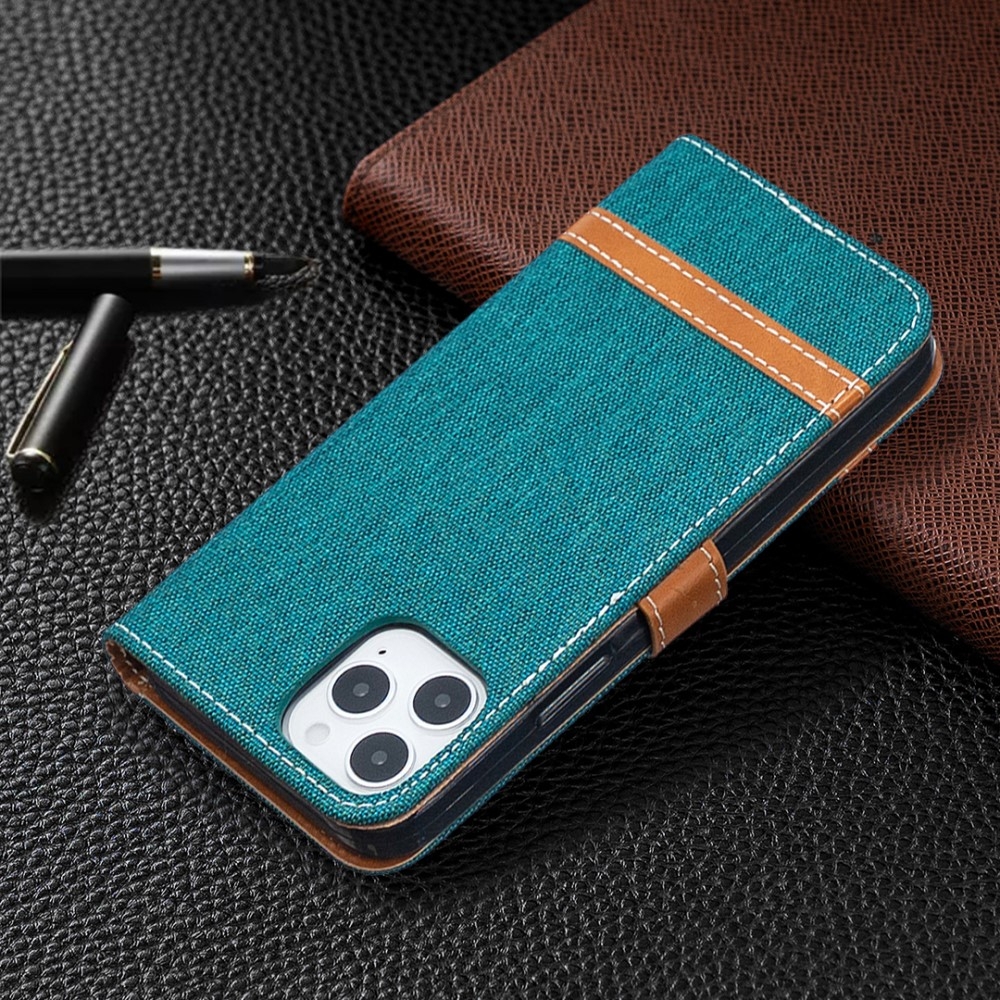 iPhone 12 / iPhone 12 Pro Stoff Tasche im Jeans Look mit Kartenfach   Magnetverschluss - Grün / Braun