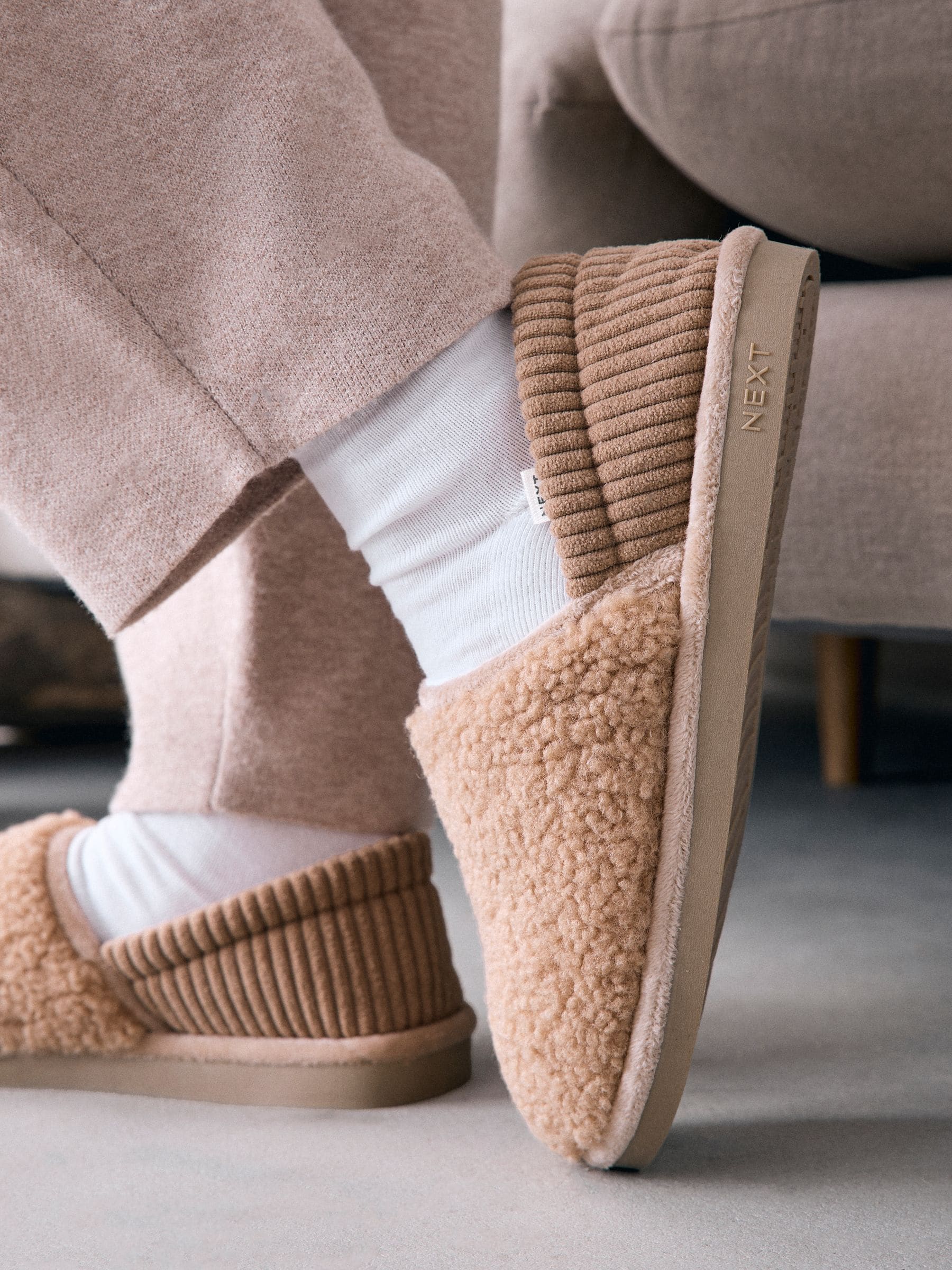 Neutraal - Borg Lined Shoot Slippers