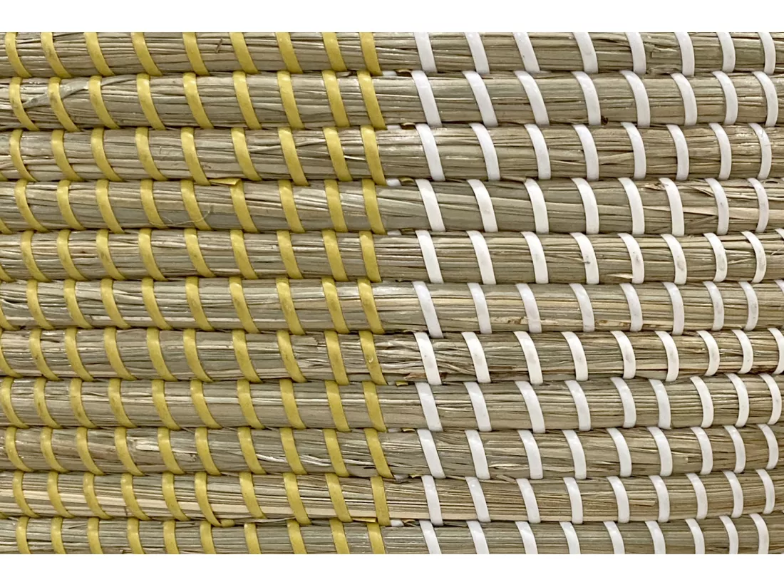 Panier en jonc de mer avec couvercle - D. 39 x H. 71 cm - Naturel, jaune et blanc - JALIO