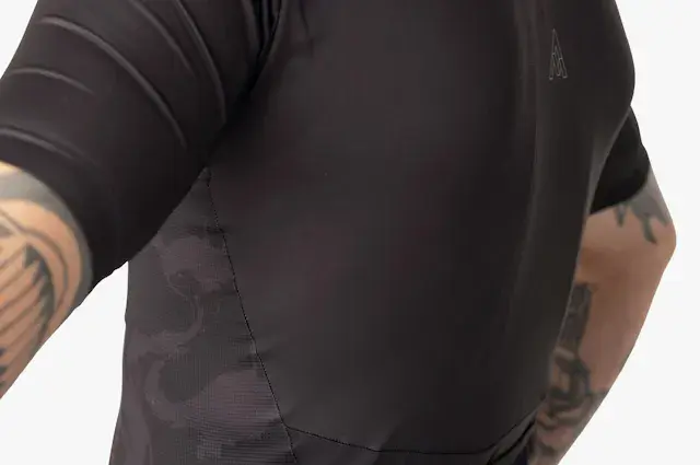 7mesh Pace Fietsshirt Korte Mouwen Zwart Heren