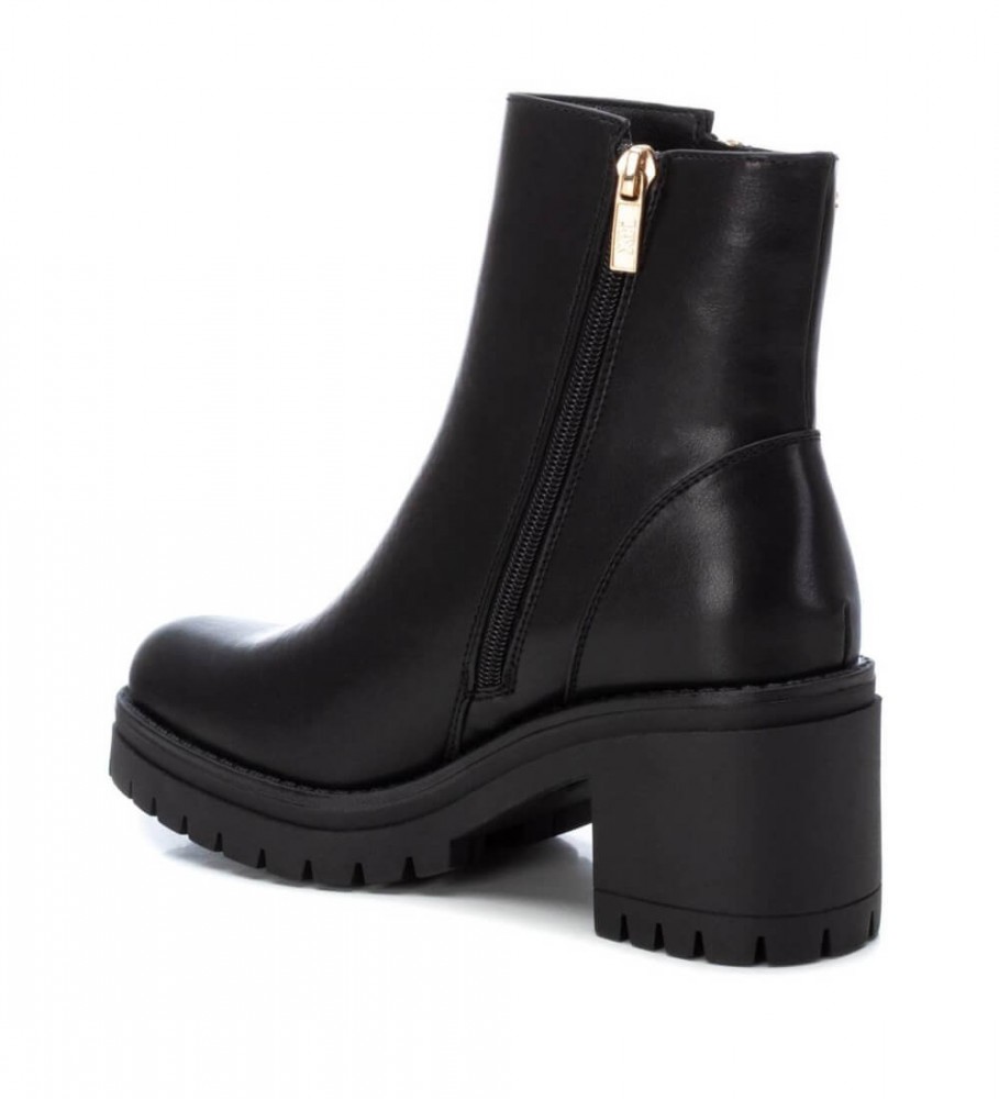 Botas de cano curto Xti 141538 pretas - Altura do salto: 7 cm -