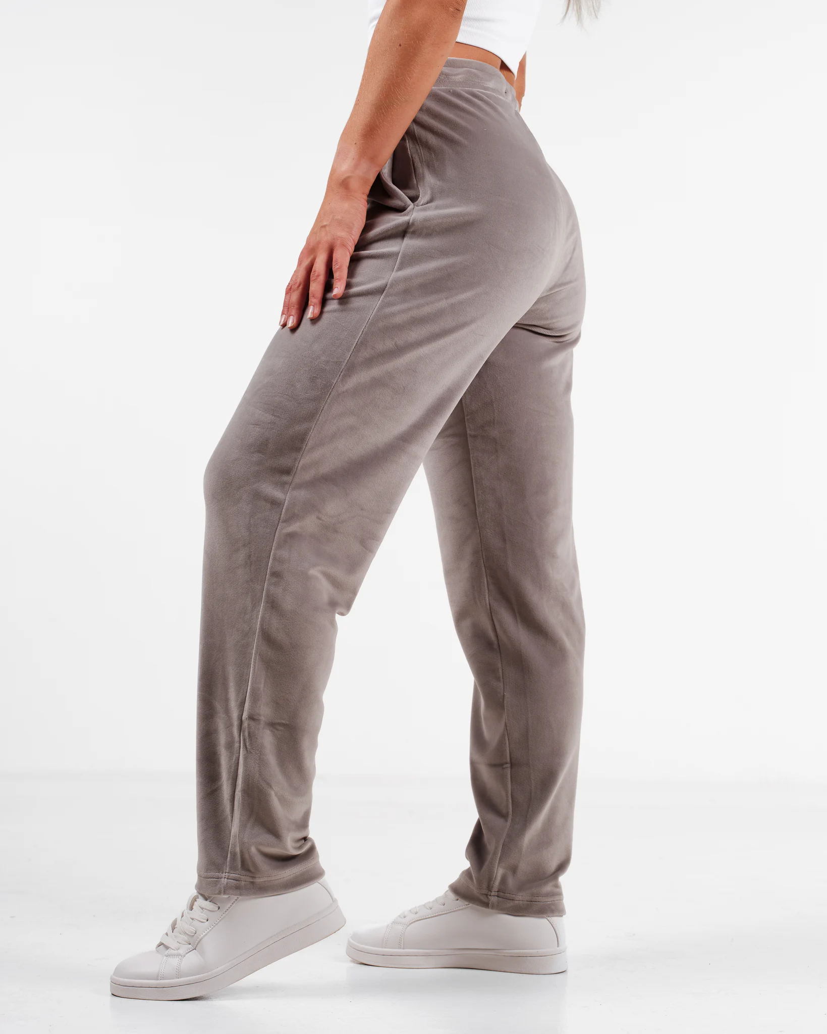 Weightless Jacey Velour Pants Ultimate Gray