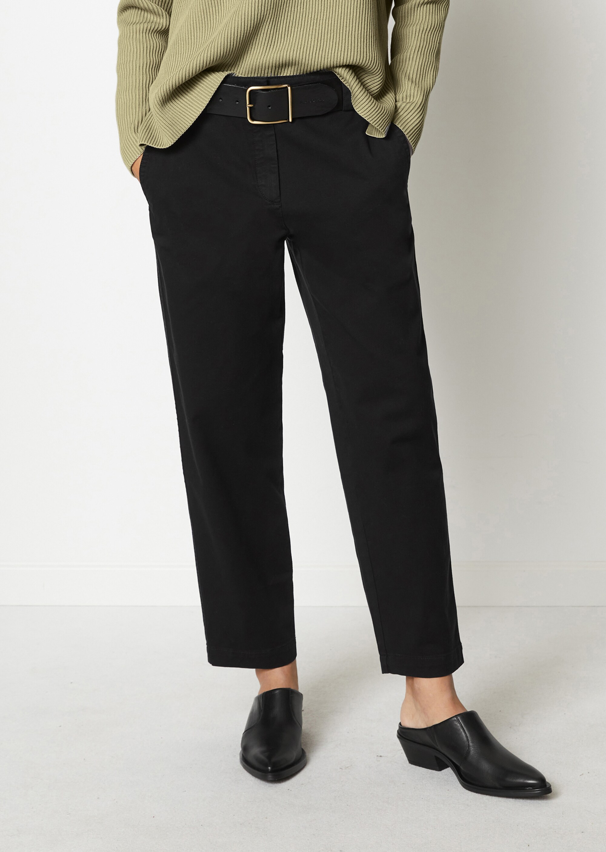 Chino Modell KALNI tapered aus Bio-Baumwoll-Stretch