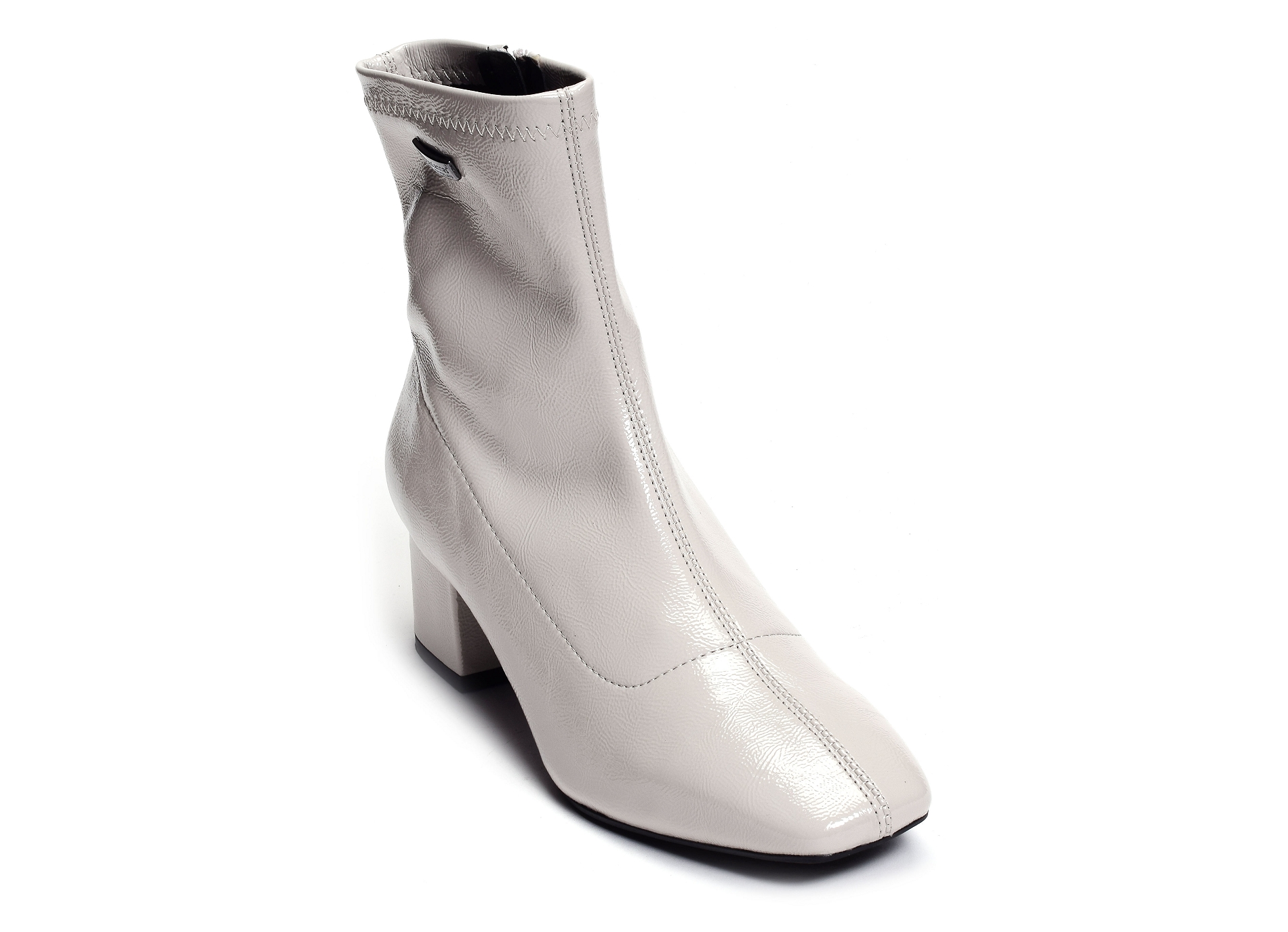 Daniela verni beige