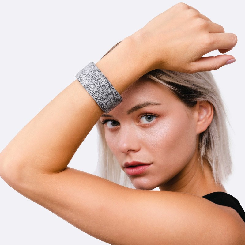 Bracelet Galuchat gris 30