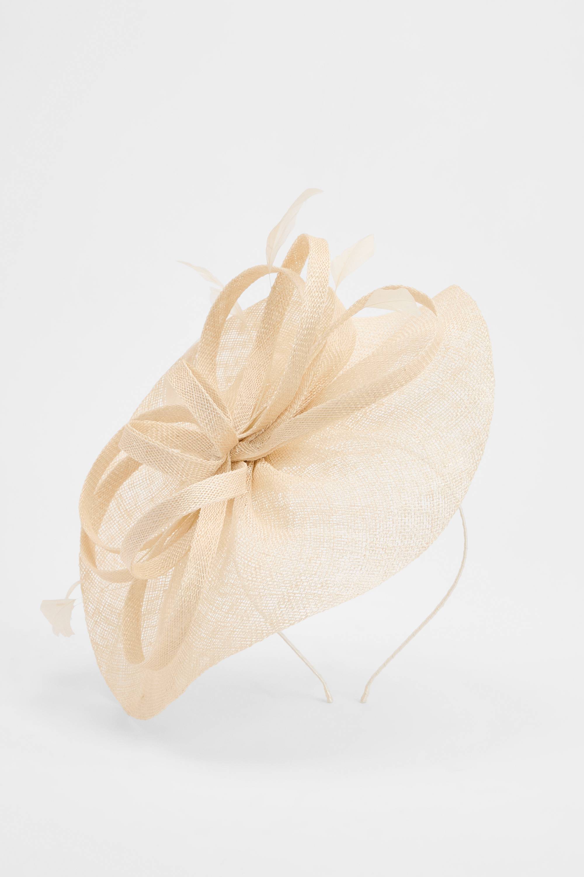 Coast Bibi Disque Relevé Avec Boucles Et Plumes