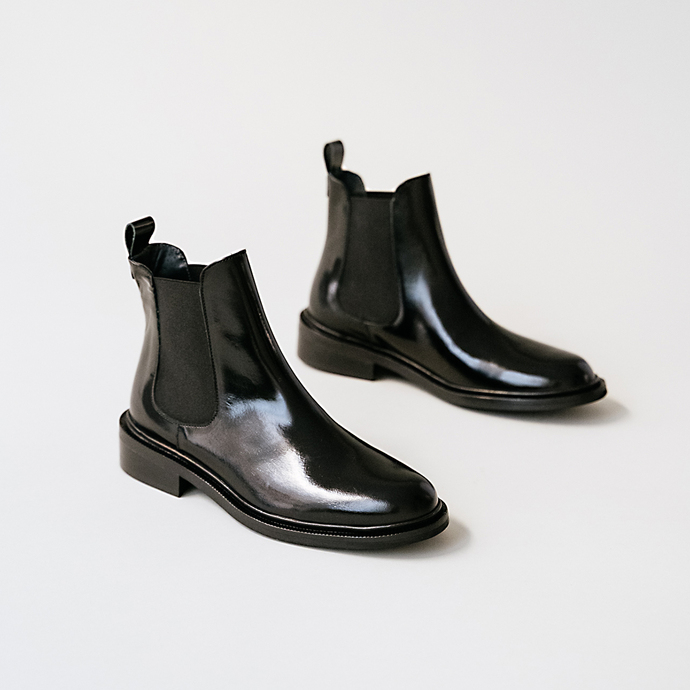 Boots chelsea  en cuir glassé noir