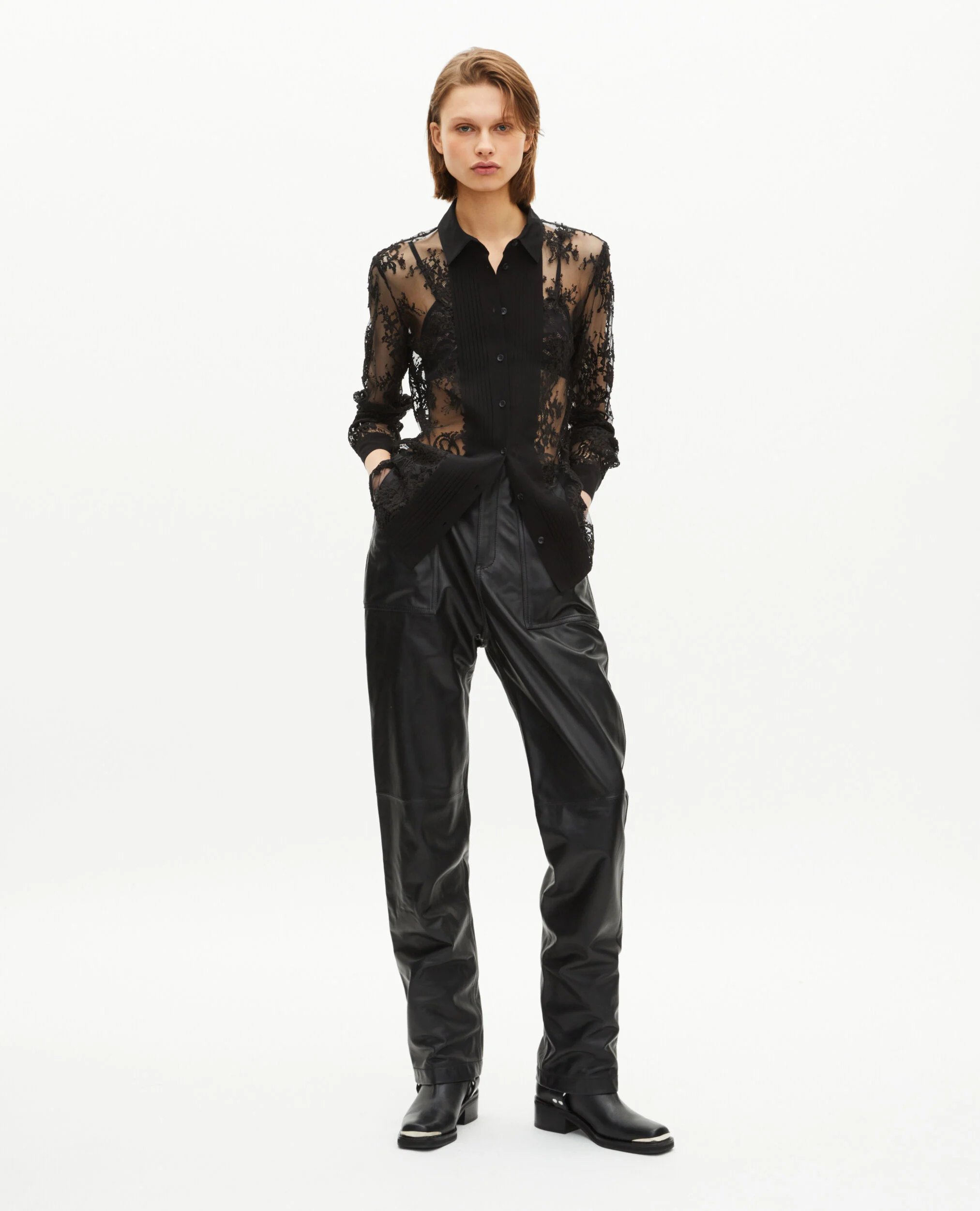 Chemise transparente en dentelle noire