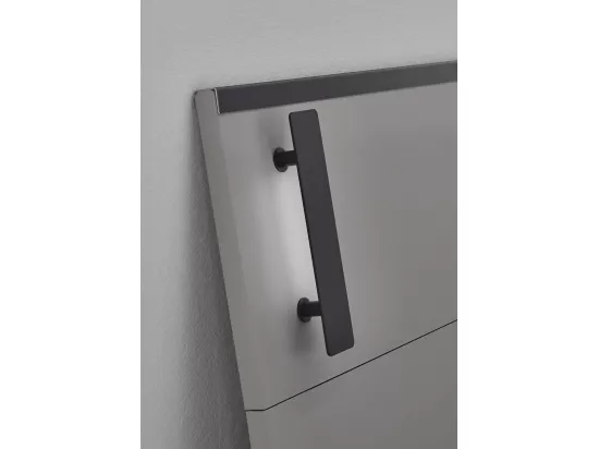 Chambre à coucher complète adulte ( lit adulte 180 x 200 cm + chevet+ commode de rangement + Armoire )