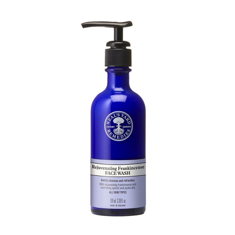 Neal’s Yard Remedies Rejuvenating Frankincense Facial Wash (100 ml)