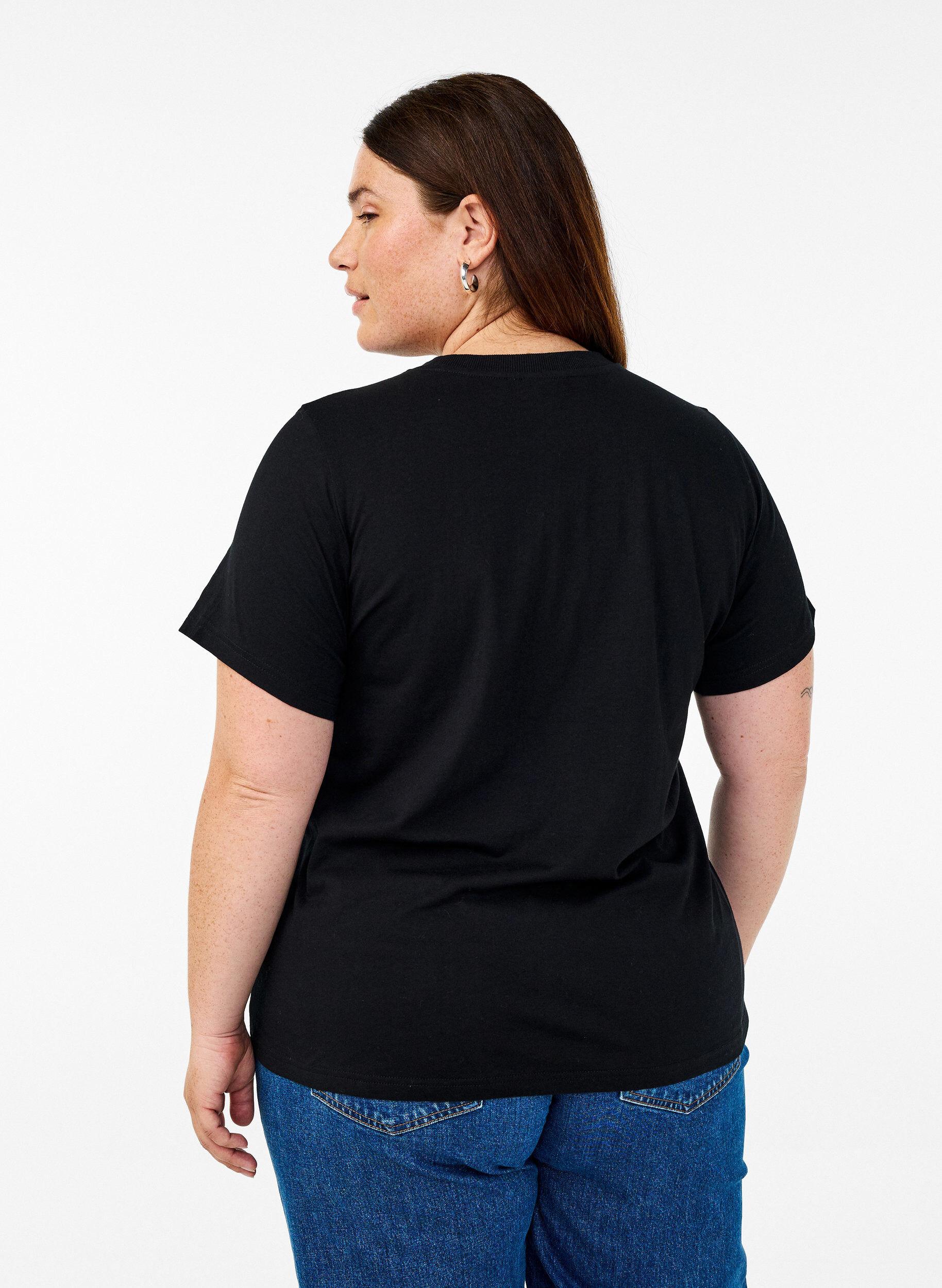Bomulds t-shirt med broderidetalje