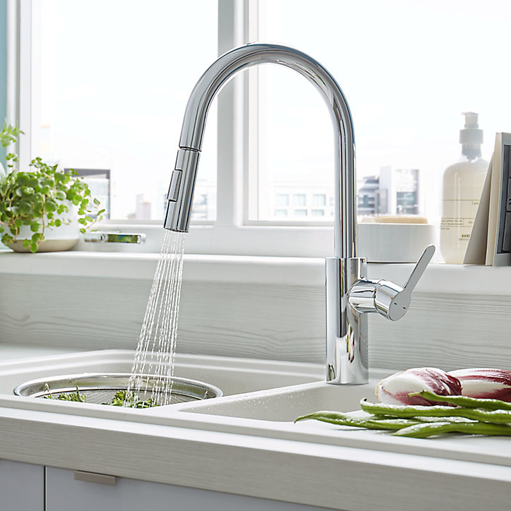 Mitigeur de cuisine chromé avec douchette extractible Cooke & Lewis Kareena