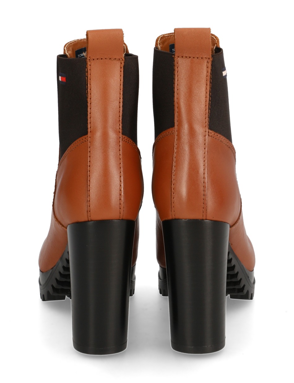 TJW New ESS HIGH HEEL BOOT
