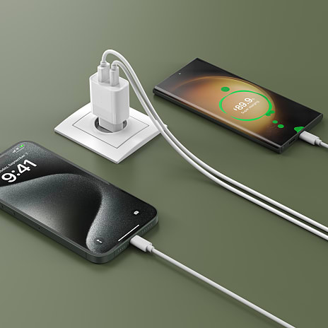 ËSSENTIALS 30W USB-A - USB-C power adapter