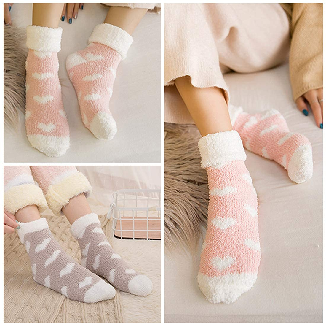 (1 Paar) Damen Kuschel Socken Wintersocken Herz Füsslinge Flauschige Bettsocken (One Size) - Beige / Weiss