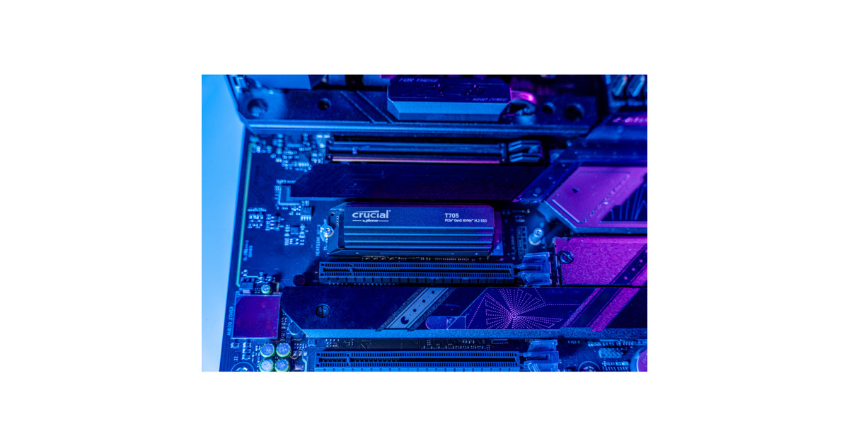 CrucialT705 1 TB SSD  (Zwart, PCIe 5.0 x4, NVMe 2.0, M.2 2280, Incl. heatsink)