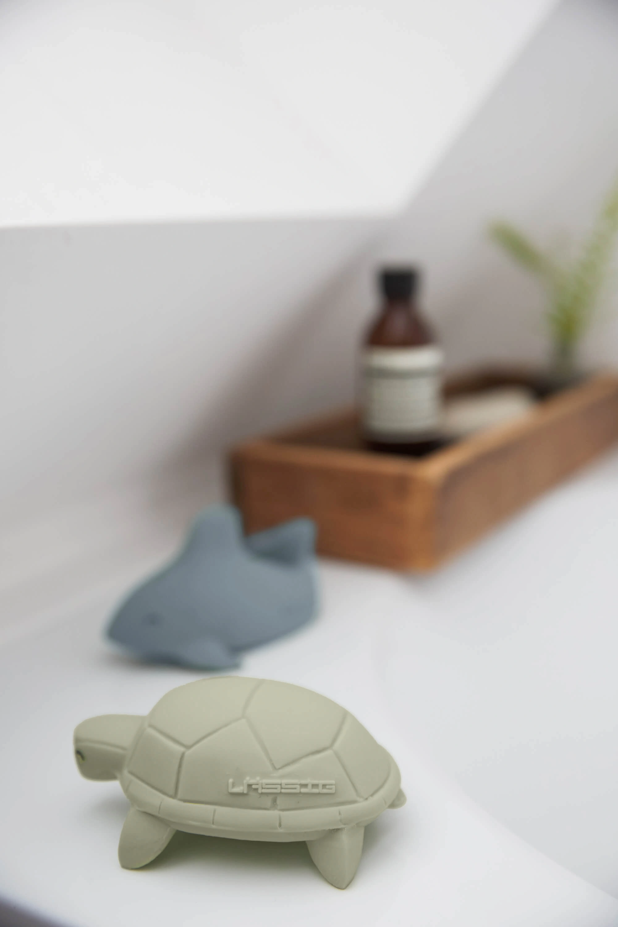 Badewannenspielzeug TURTLE in grau