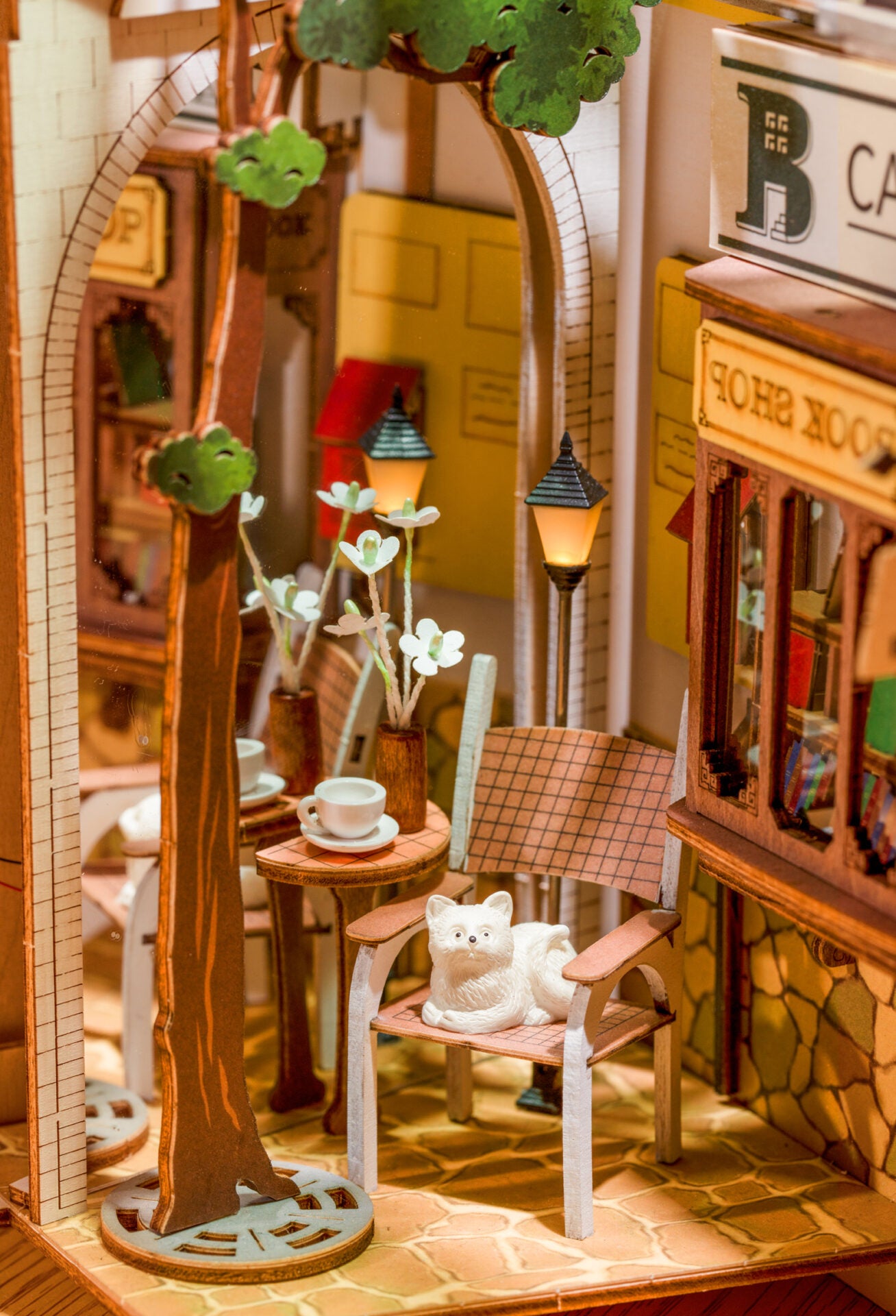 Robotime 3D puzzel Sunshine Town boekensteun 18,5 x 10 x 24,2 cm