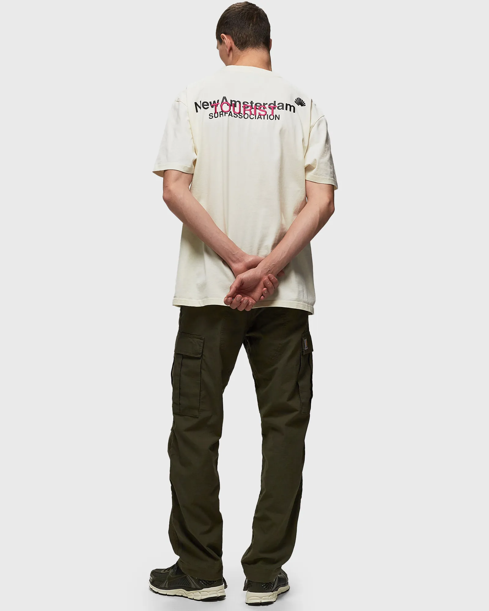 Camiseta turística com o logotipo de Nova Amsterdã