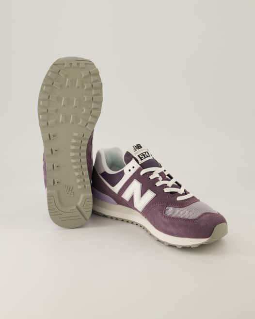 New Balance 574 Sneaker in Lila