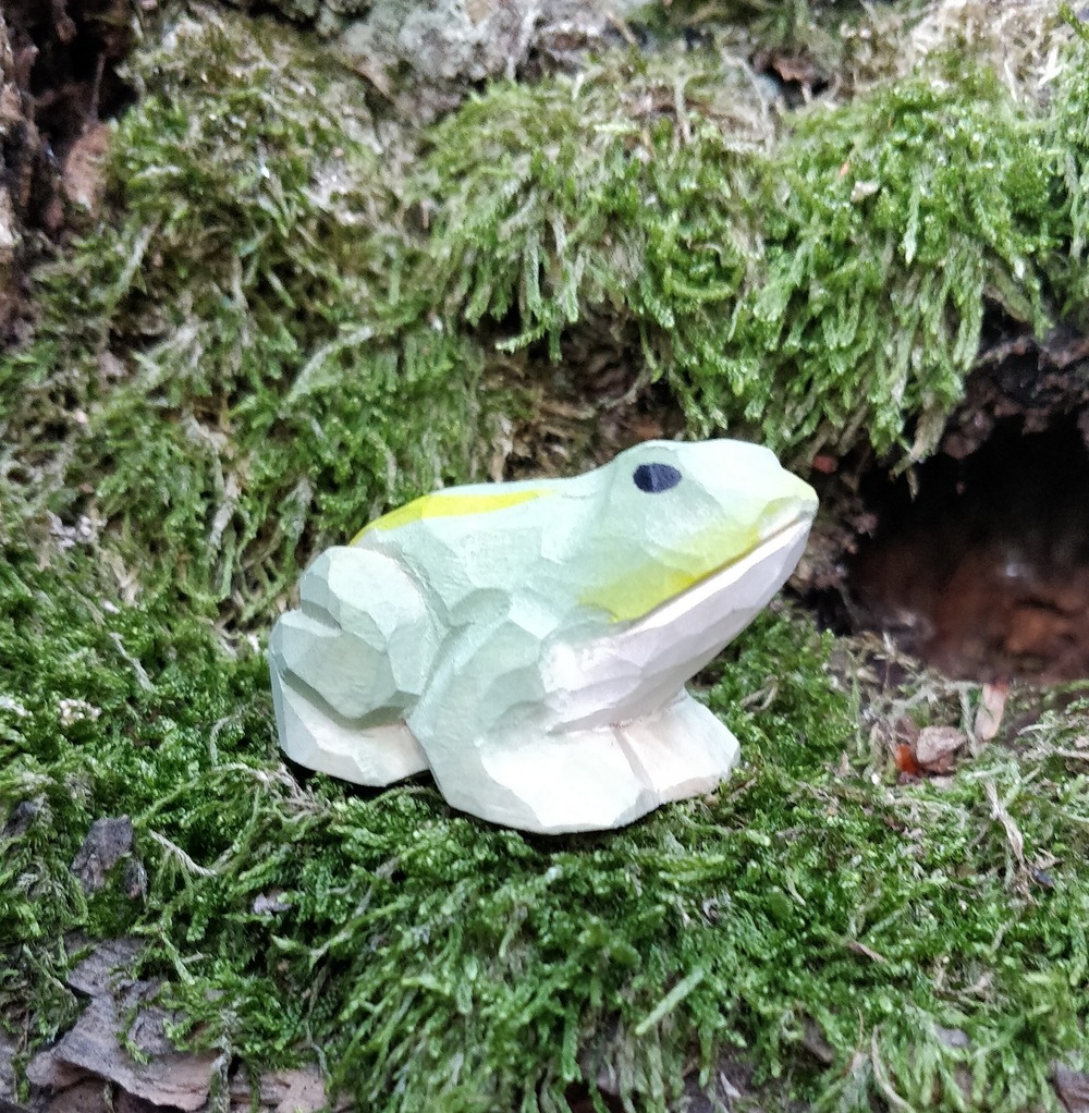 Figurine grenouille