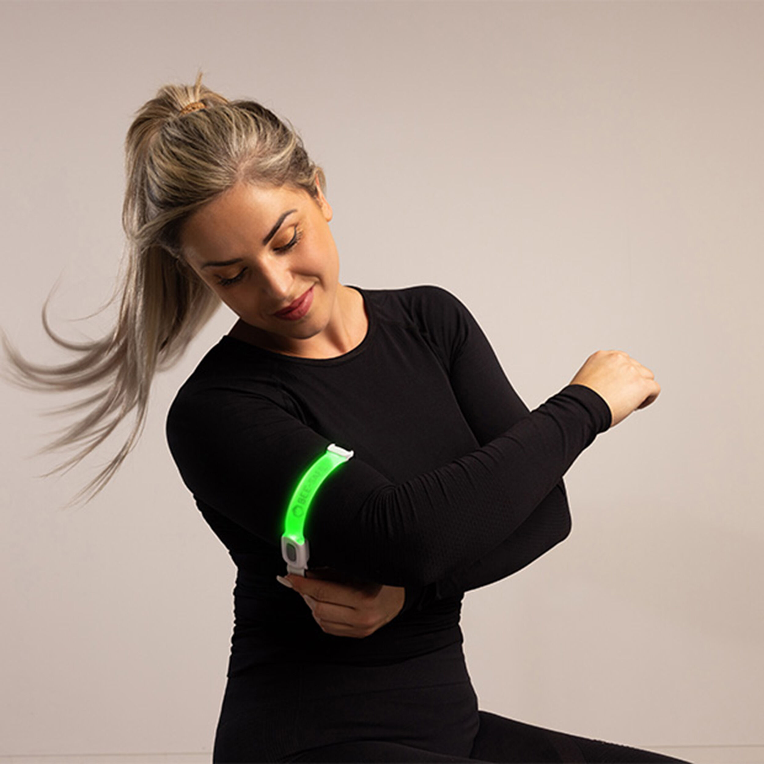 Bee-Safe Led Armband Trio Colour USB Système D'éclairage - Multicouleur