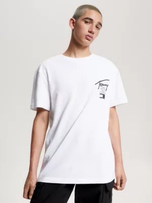 Camiseta clássica com logo nas costas