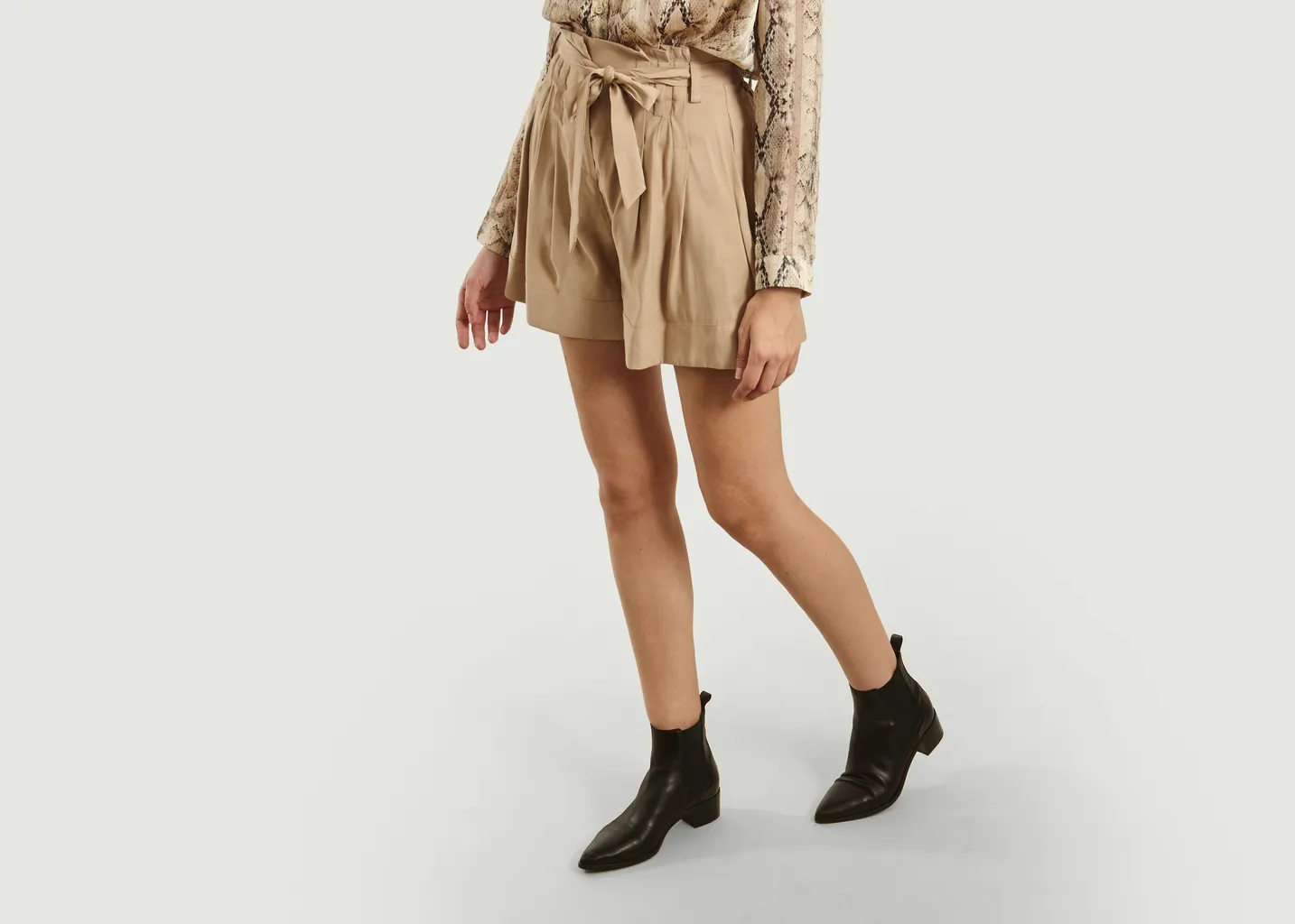 Short ceinturé taille haute Beryl Suncoo