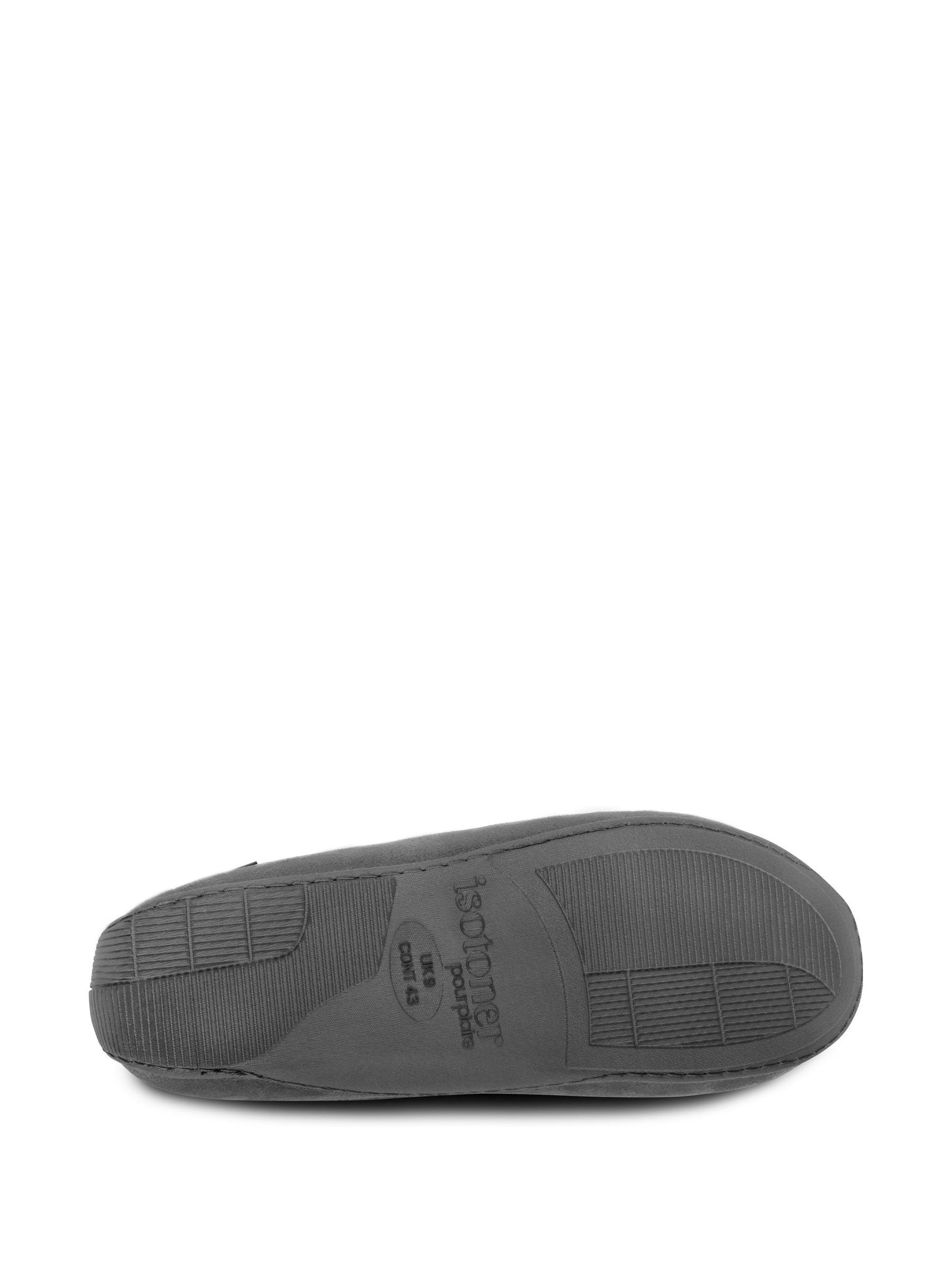 Grijs - Totes - Isotoner - Modieuze moccasinpantoffels met vierkant patroon voor heren