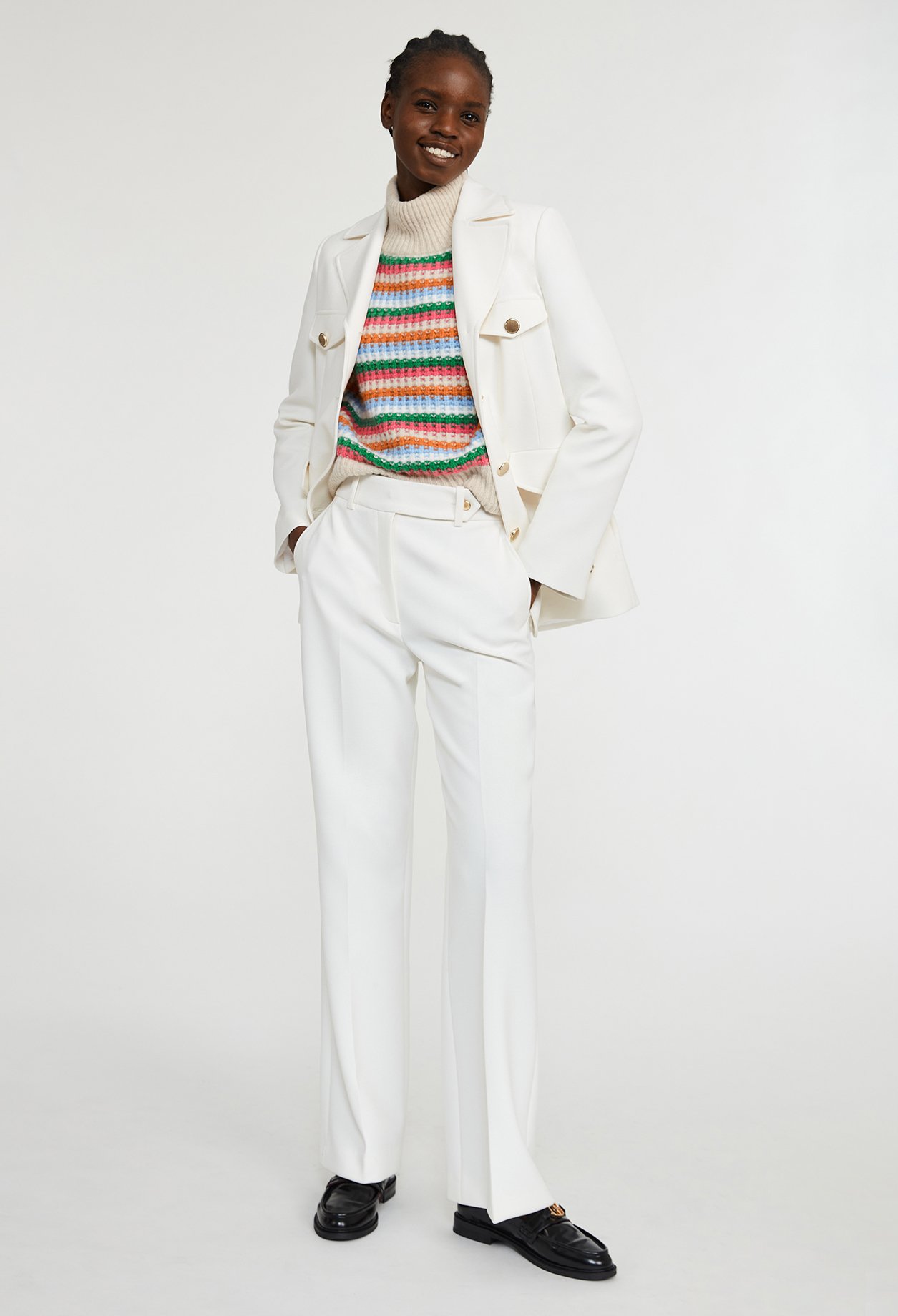 Manteau court &agrave; boutons