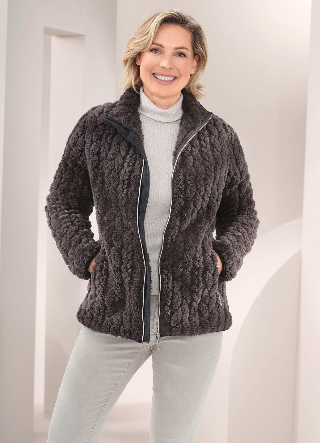 Fleecejacke mit Zopfmuster