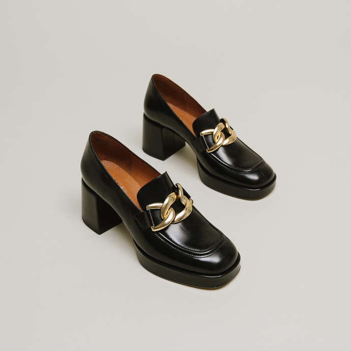 Mocassins à plateformes et mors dorés  en cuir noir