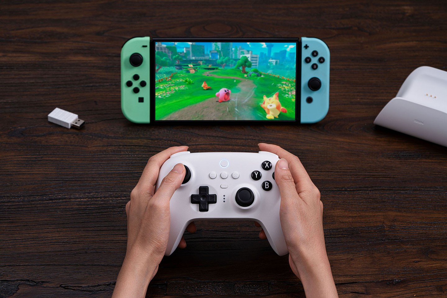 8BitDo Ultimate Controller with Charging Dock BT - White