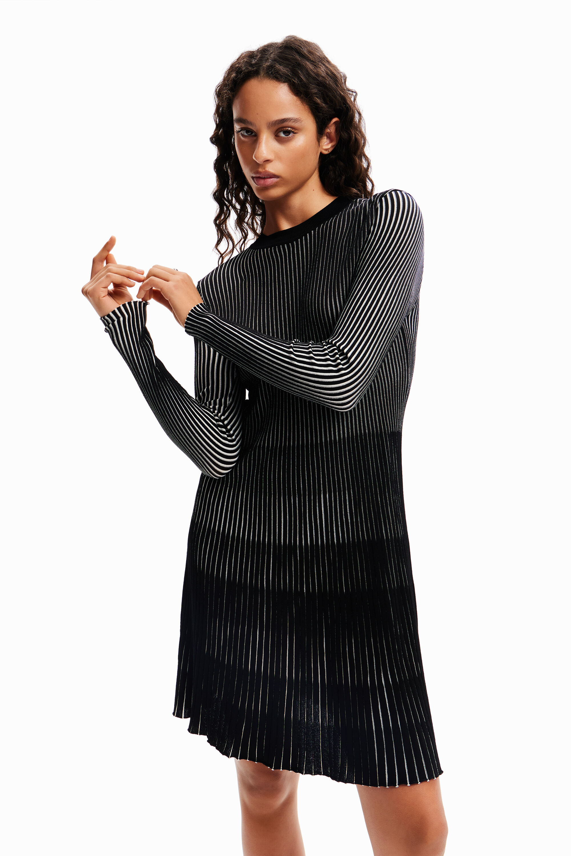 Robe courte tissu côtelé