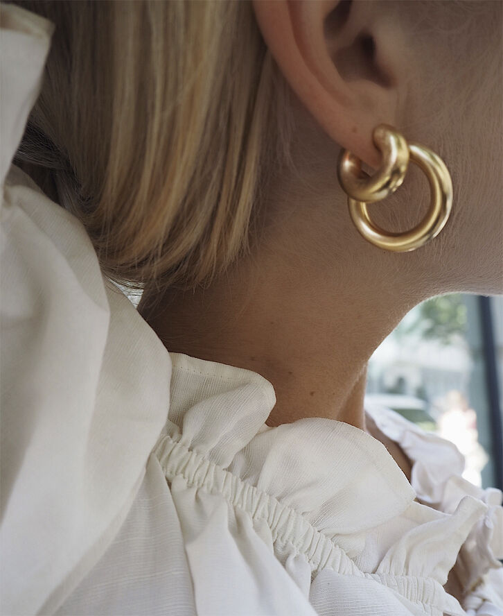 Jane Kønig Chunky Hoop, Gold-plated Sterling silver 221