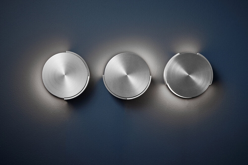 Frandsen  Rotate væglampe, Brushed Aluminium - Ø15 cm.
