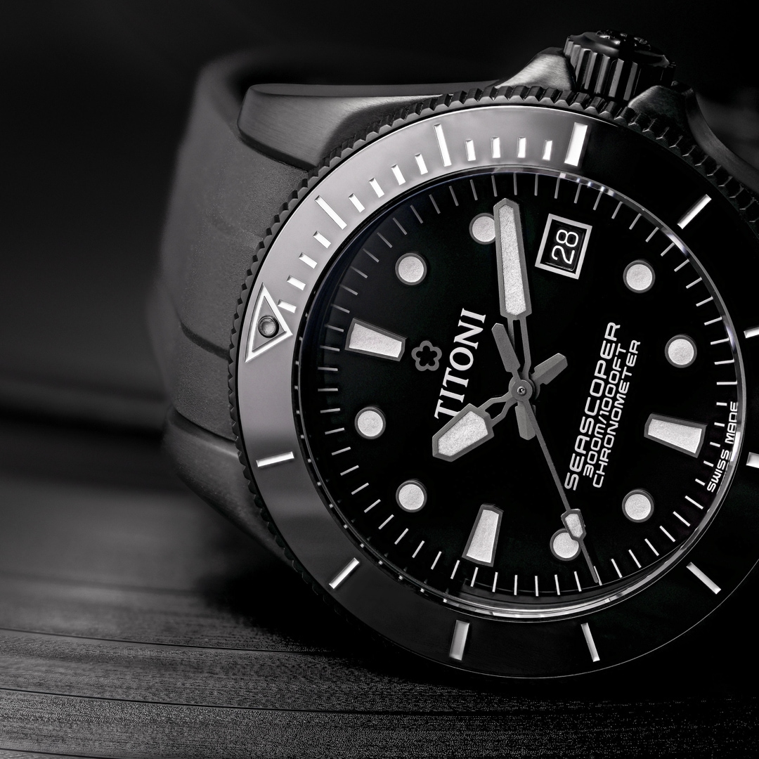 Titoni Seascoper 300 Black Edition
