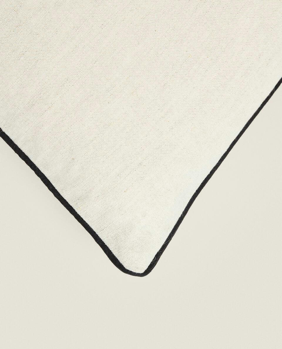 CAPA DE ALMOFADA BORDADA