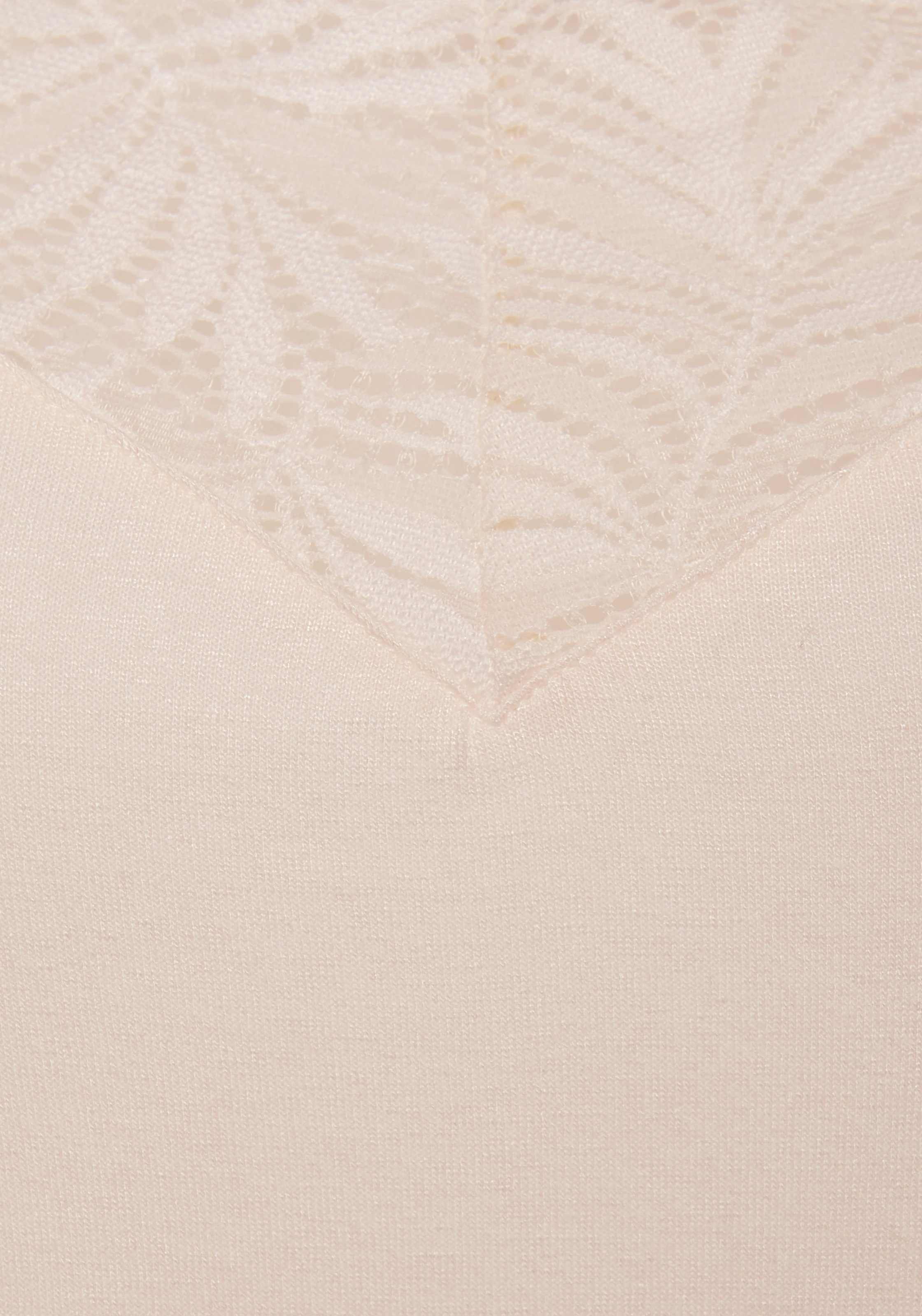LASCANA Spitzentop , mit edlen Spitzendetails