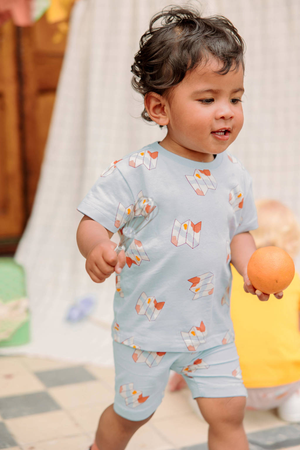 The New Chapter baby T-shirt Ezra met all over print lichtblauw/oranje