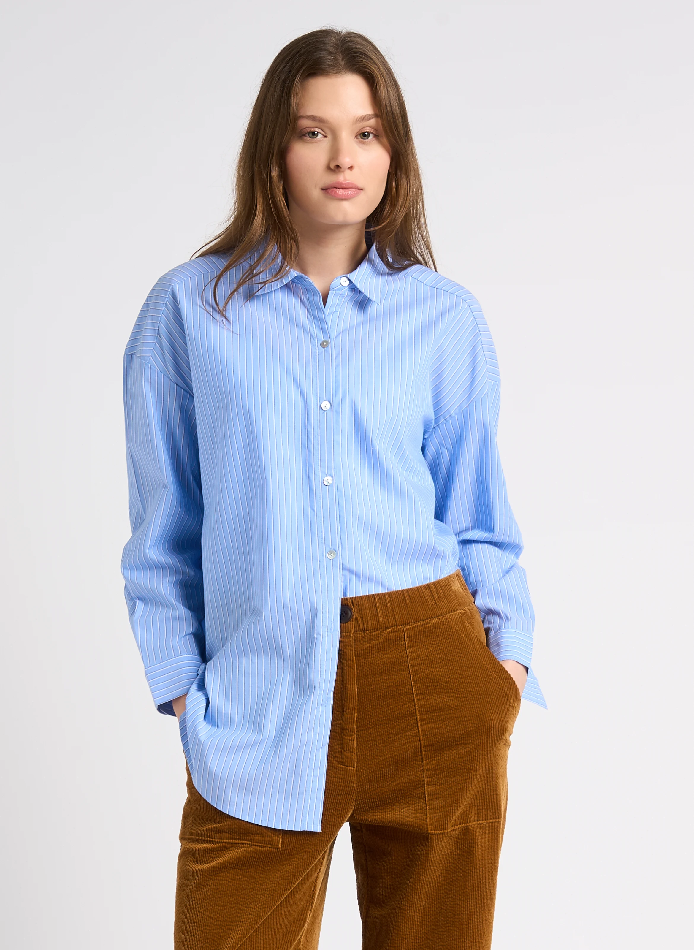 Chemise ample col classique en coton | Bleu