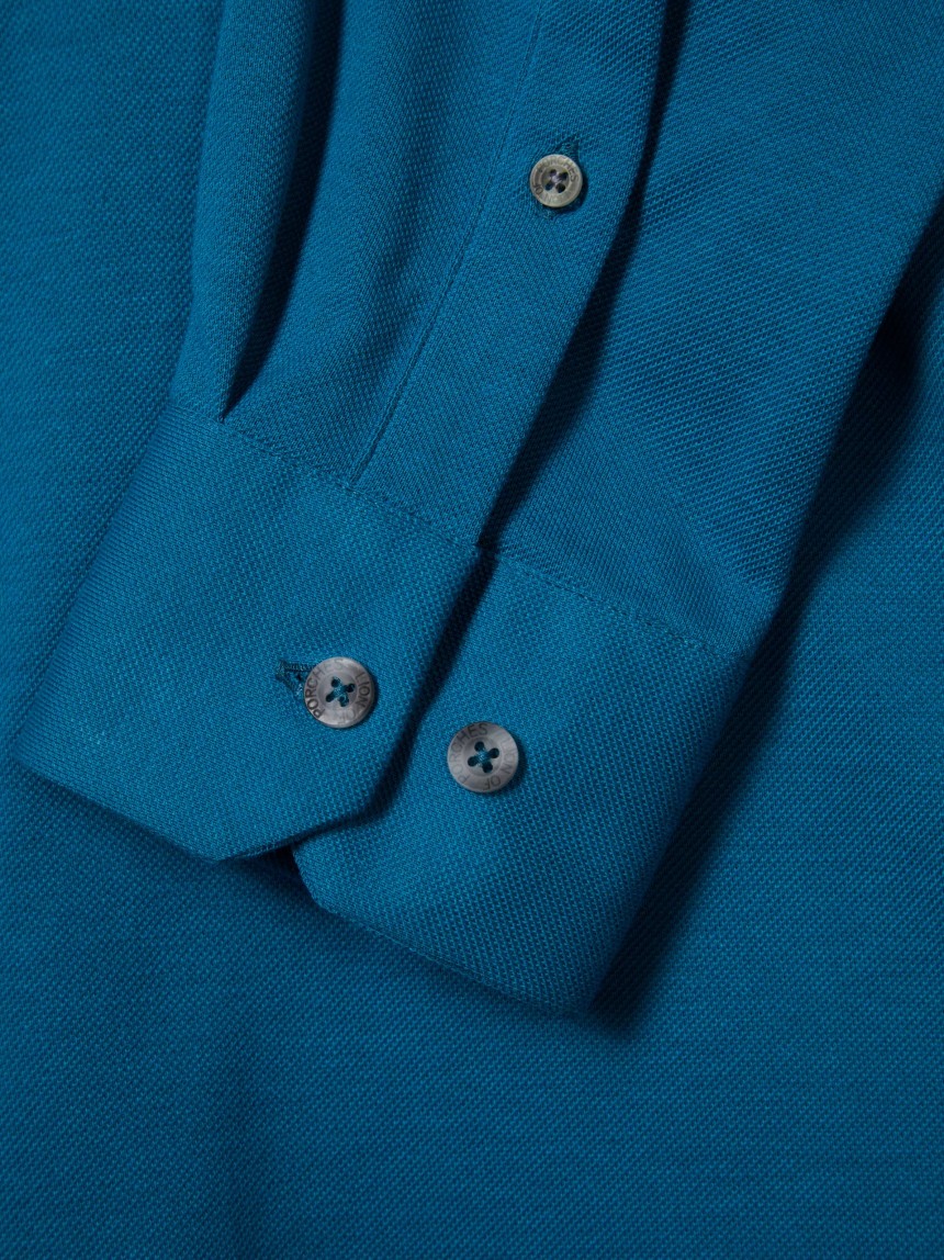 Camisa slim fit em malha piqué com carcela de polo