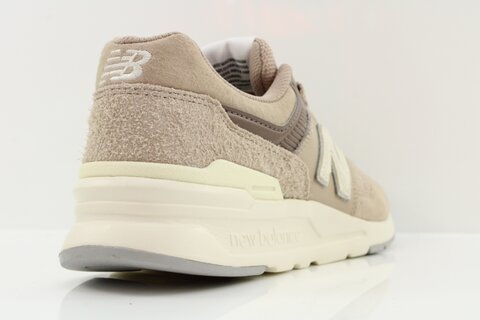 New Balance Sneaker
