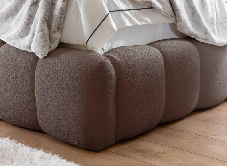 NADUVI Collection Bedframe Chloe bouclé met opbergvak
