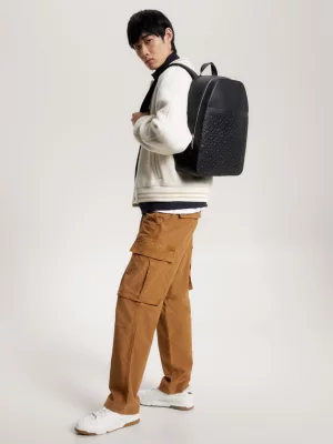 Mochila com monograma TH em relevo