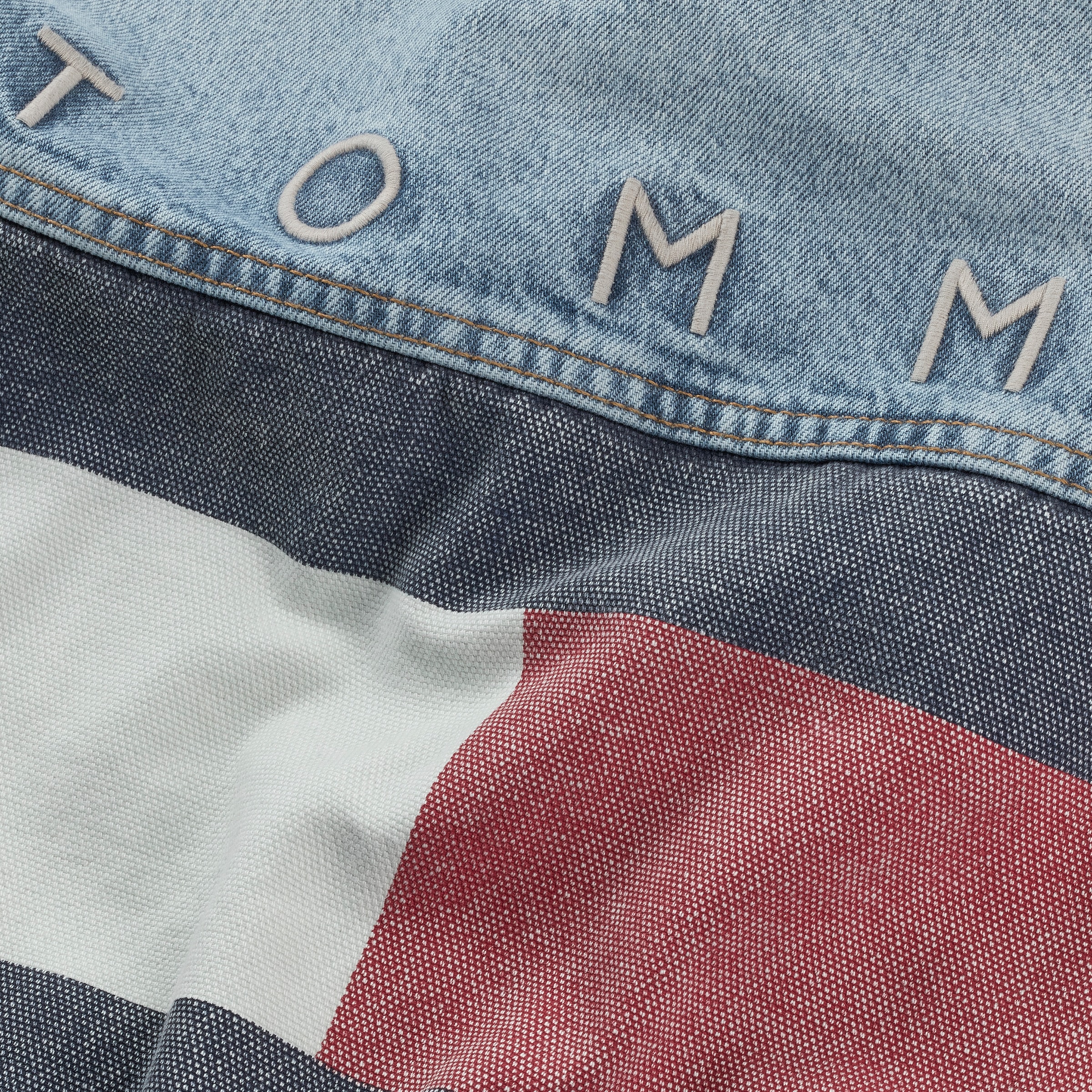Tommy Jeans Jeansjacke »RYAN RGLR TRCKR RWB  EXT CI6033« ohne Kapuze Freizeitjacke, Übergangsjacke,  Mit Rundhalsausschnitt