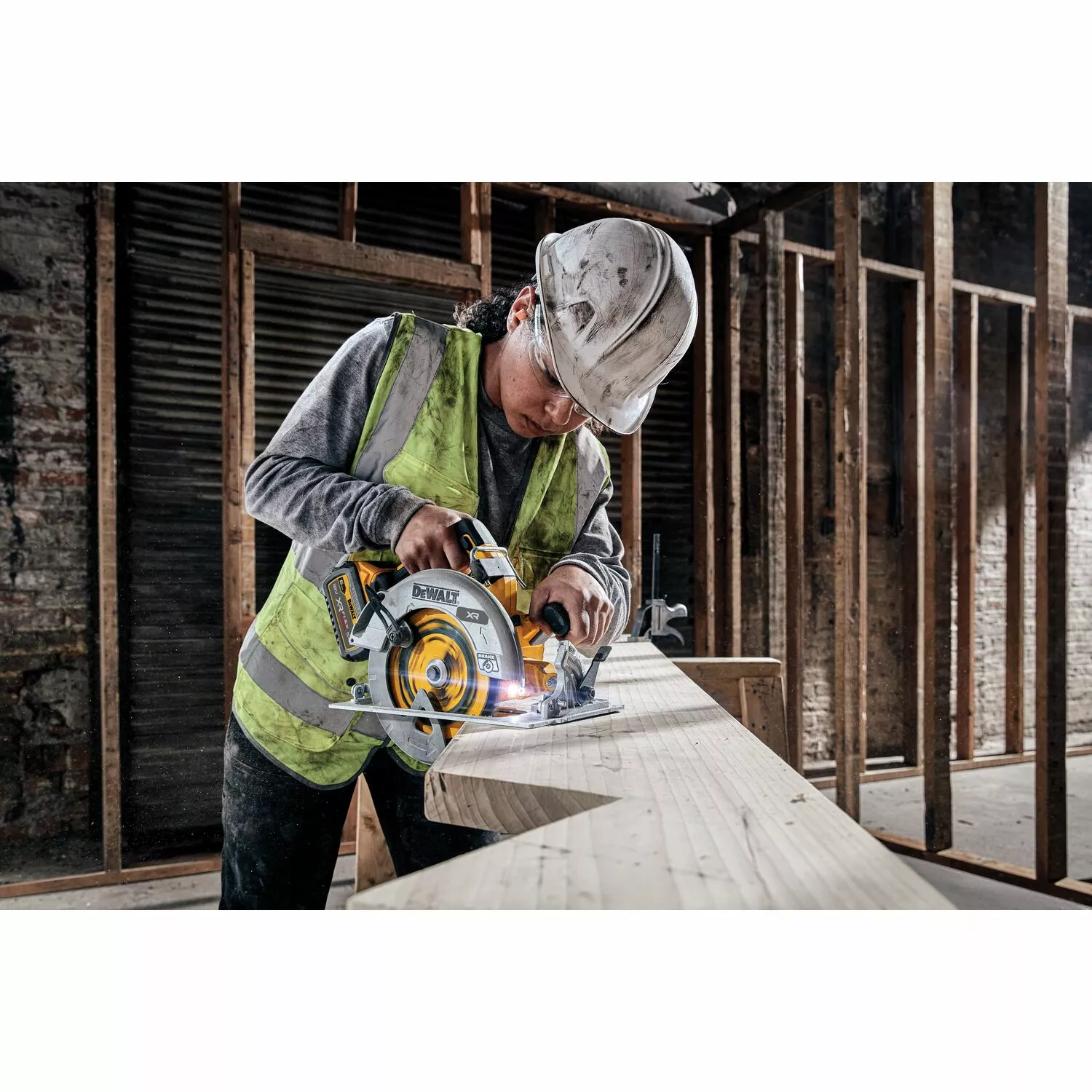 DeWALT DCS573NT-XJ 18V Li-ion FlexVolt Accu Cirkelzaag body in TSTAK koffer - 190 mm
