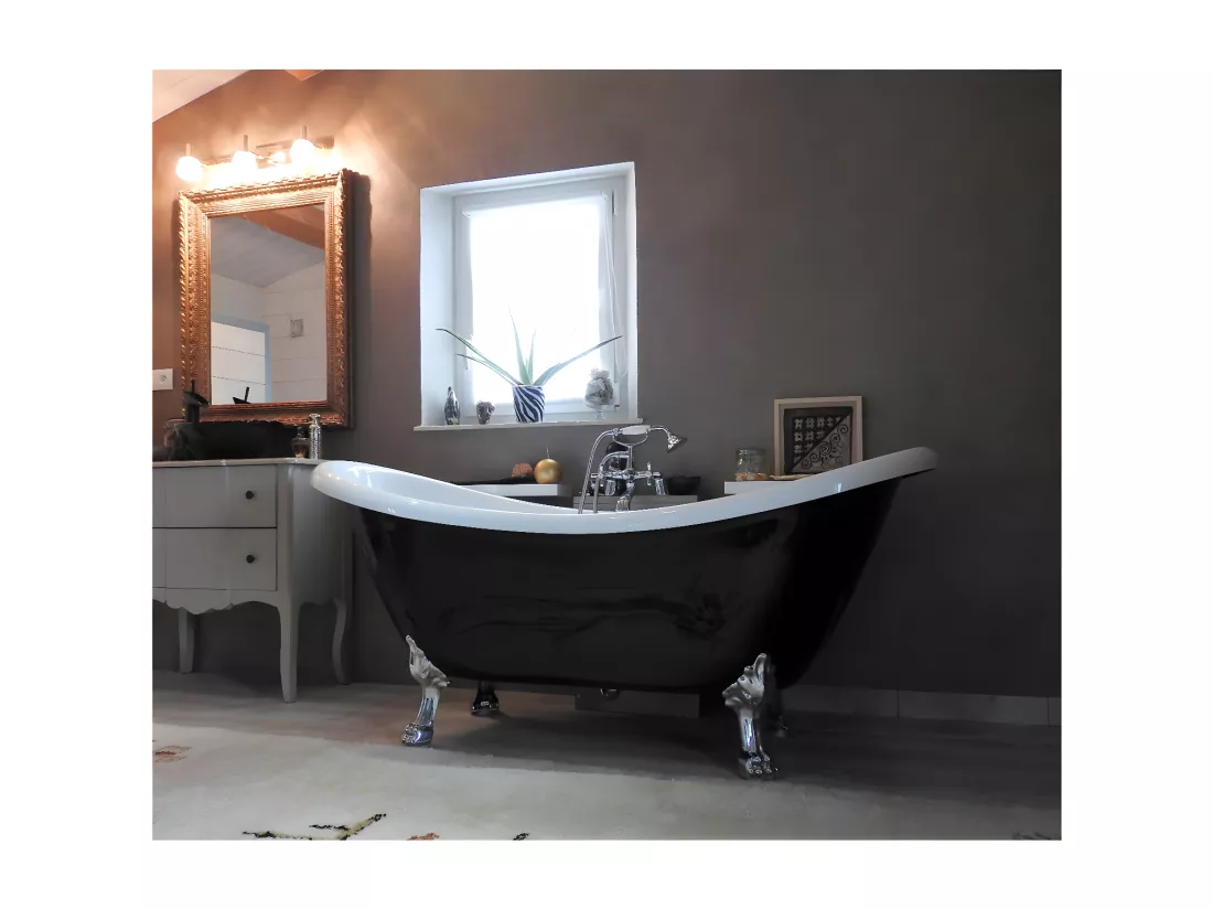 Baignoire ancienne rétro sur pieds DARLINGTON Noire 175 cm Pieds d'Aigle Dorés