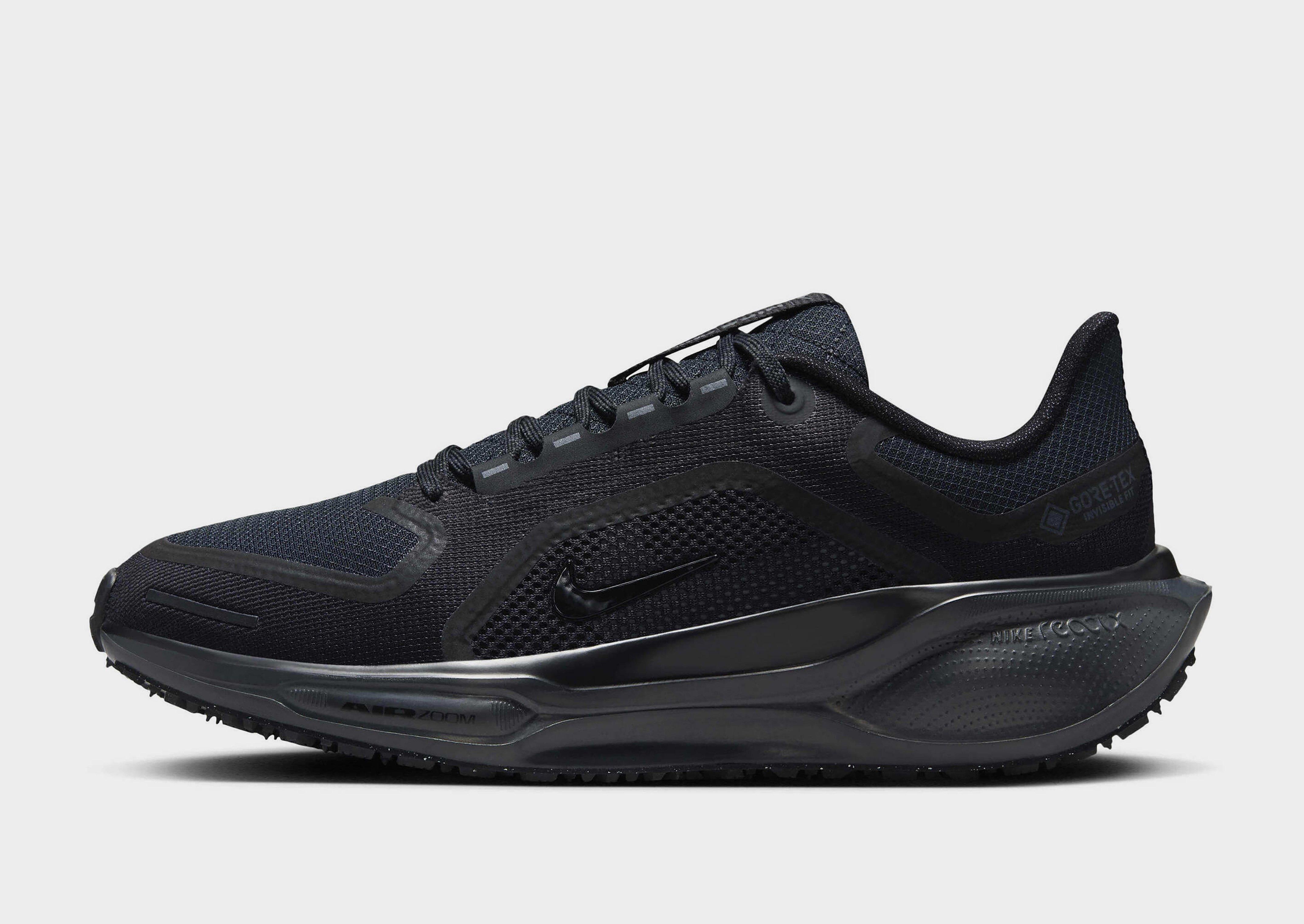 Nike WOMEN'S WATERPROOF ROAD