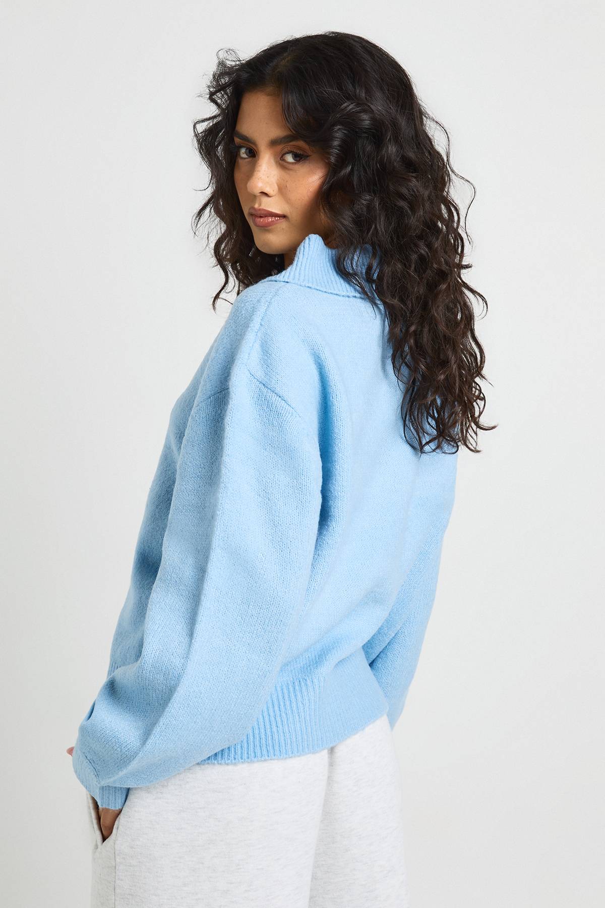 boohoo Pull tricoté oversize en maille douce à détails de col